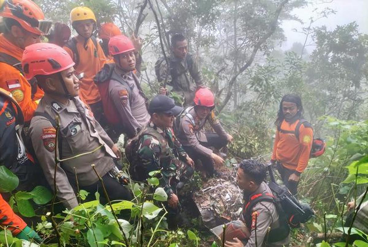 ASN Korban Kecelakaan Pesawat ATR 42-500 Dapat Kenaikan Pangkat Penghargaan Anumerta