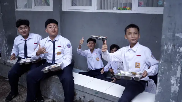 MBG Prasmanan di Cianjur Disambut Antusias Siswa, SPPG Siap Keliling Sekolah Tiap Pekan