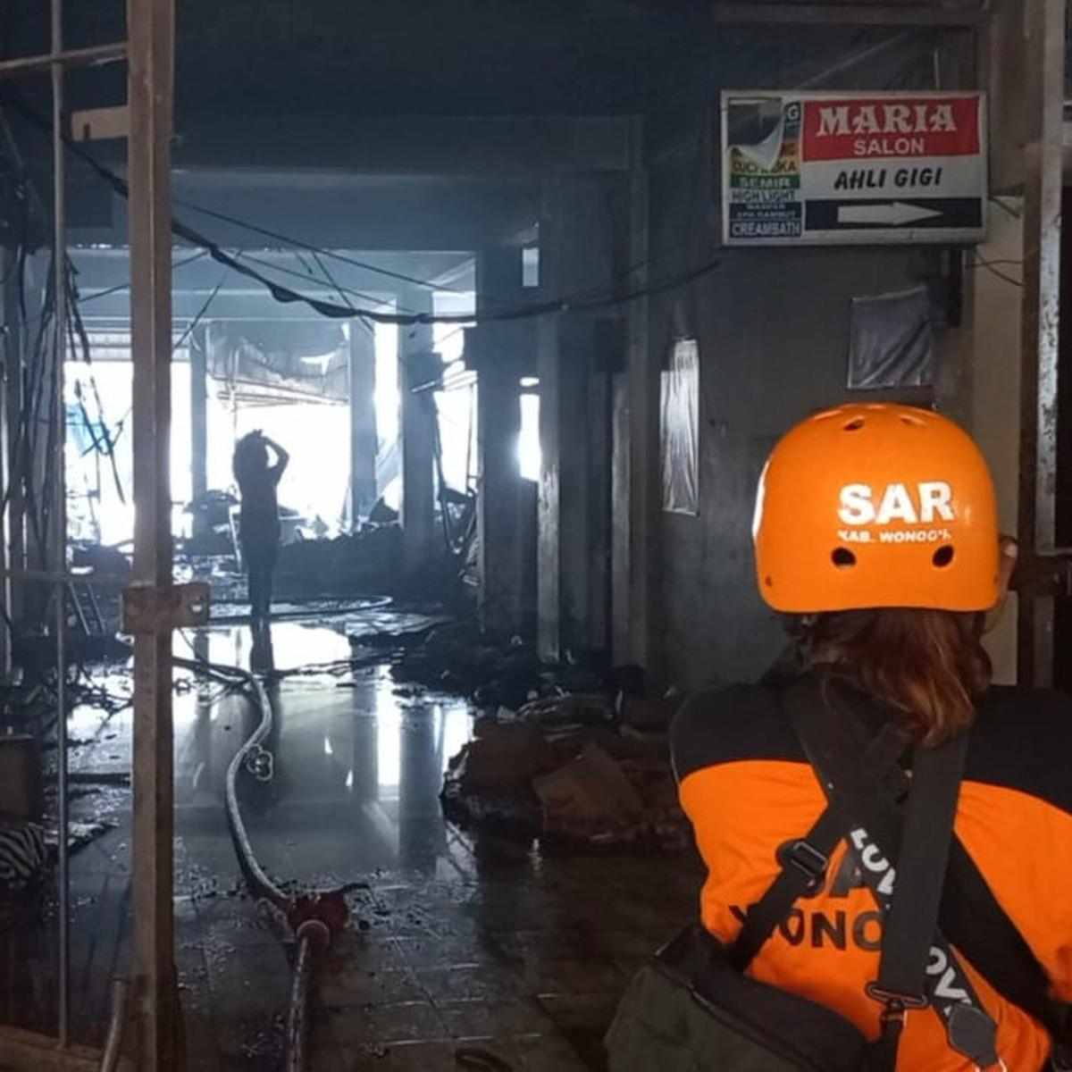 Ratusan Kios Pasar Wonogiri Kota Hangus, Tangis Pedagang Meledak, Pemda Resmi Tanggap Darurat