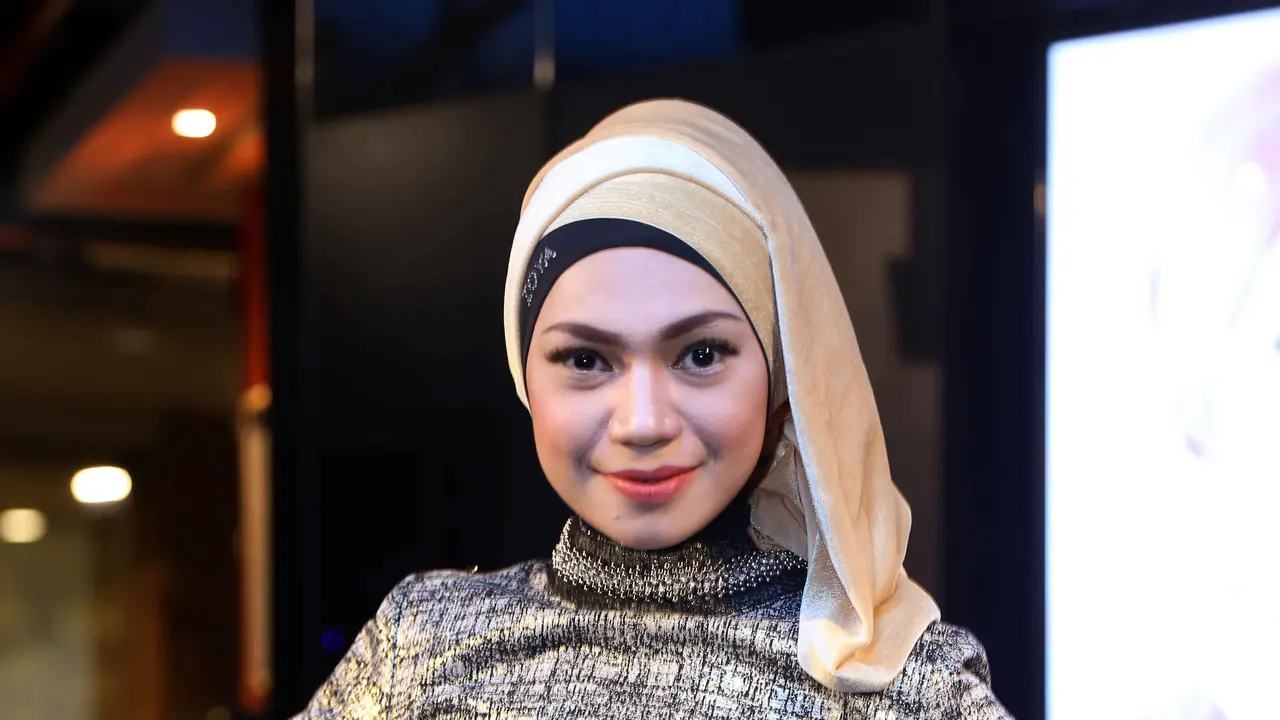 [Bintang] Indah Nevertari