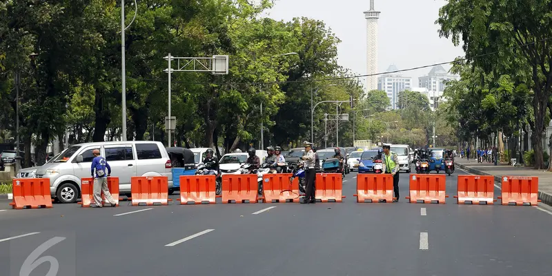 20151030-Imbas Demo Buruh, Lalu Lintas Sekitar Istana Ditutup-Jakarta