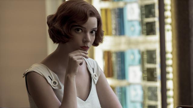 The Queen S Gambit Bikin Orang Ramai Ramai Beli Papan Catur Showbiz Liputan6 Com