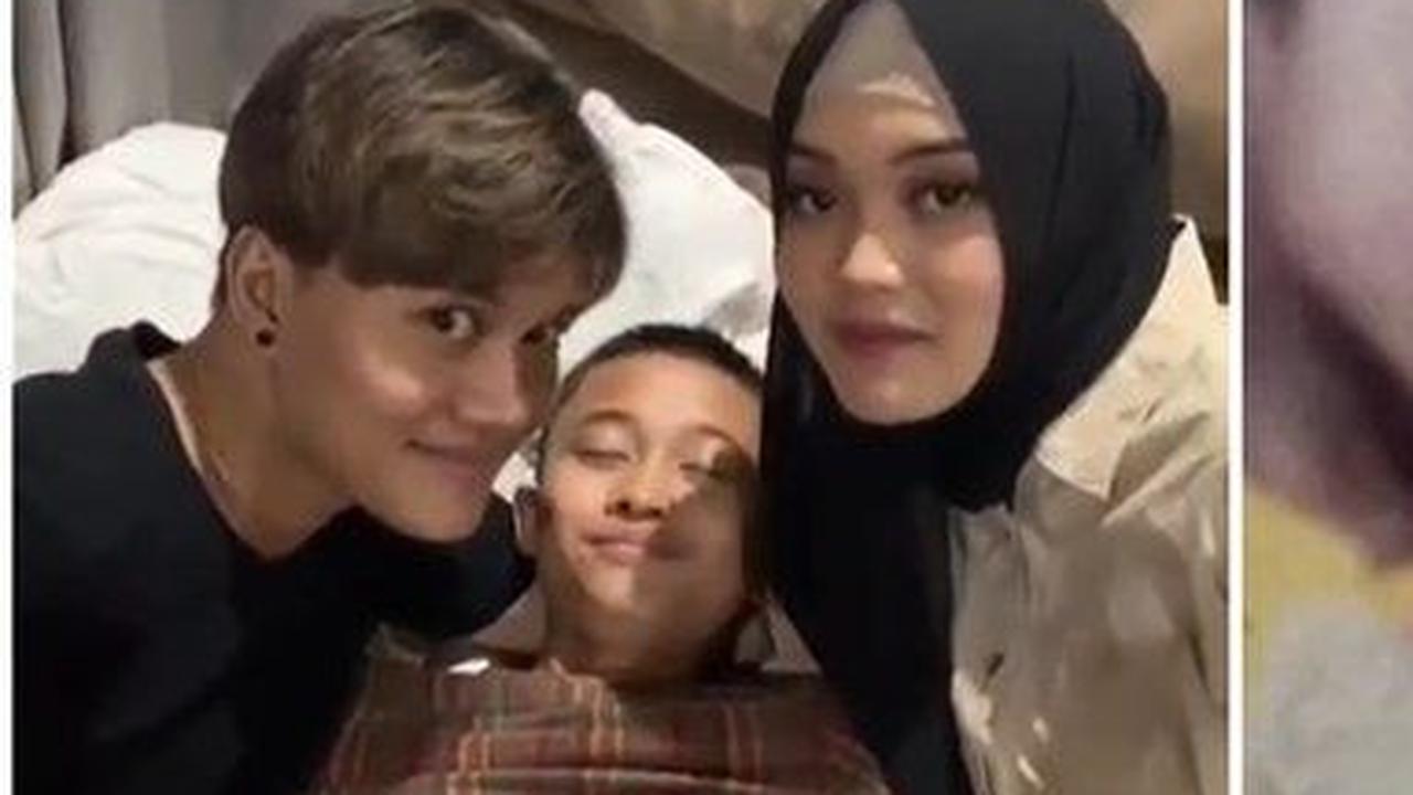 Rizky Febian sempat mengungkapkan perjuangan keluarganya saat masa sulit. Sang ayah, Sule menjadi pelawak, sedangkan mendiang ibundanya pernah menjadi seorang sinden.
