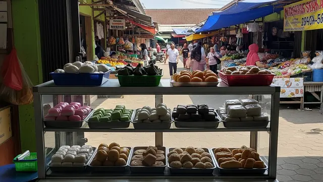 Warung Jajanan untuk Rumah di Lokasi Dekat Pasar Tradisional