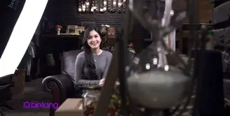 Sandra Dewi sudah menjalin hubungan asmara selama 3 tahun dengan calon suaminya, Harvey Moeis. Berprofesi sebagai pengusaha tambang, seperti ini sosok pria yang menaklukan hati Sandra Dewi.