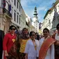 Baju Nasional Dikenakan WNI di Bratislava (Liputan6.com/KBRI Slowakia)