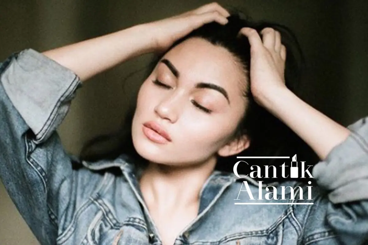 Cantik Alami: Ingin Miliki Rambut Ikal Alami Seperti Ariel Tatum? Begini Caranya