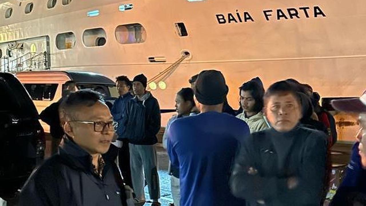 Momen Ratusan ABK Asal Indonesia ‘Dijenguk’ KJRI Cape Town saat Bersandar di Afrika