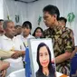 Potret Saat Menteri Kesehatan Budi Gunadi Sadikin Pergi Melayat ke Rumah Dokter Mawar di Makassar, Sulawesi Selatan (Sumber: Dokumentasi Kemenkes RI)