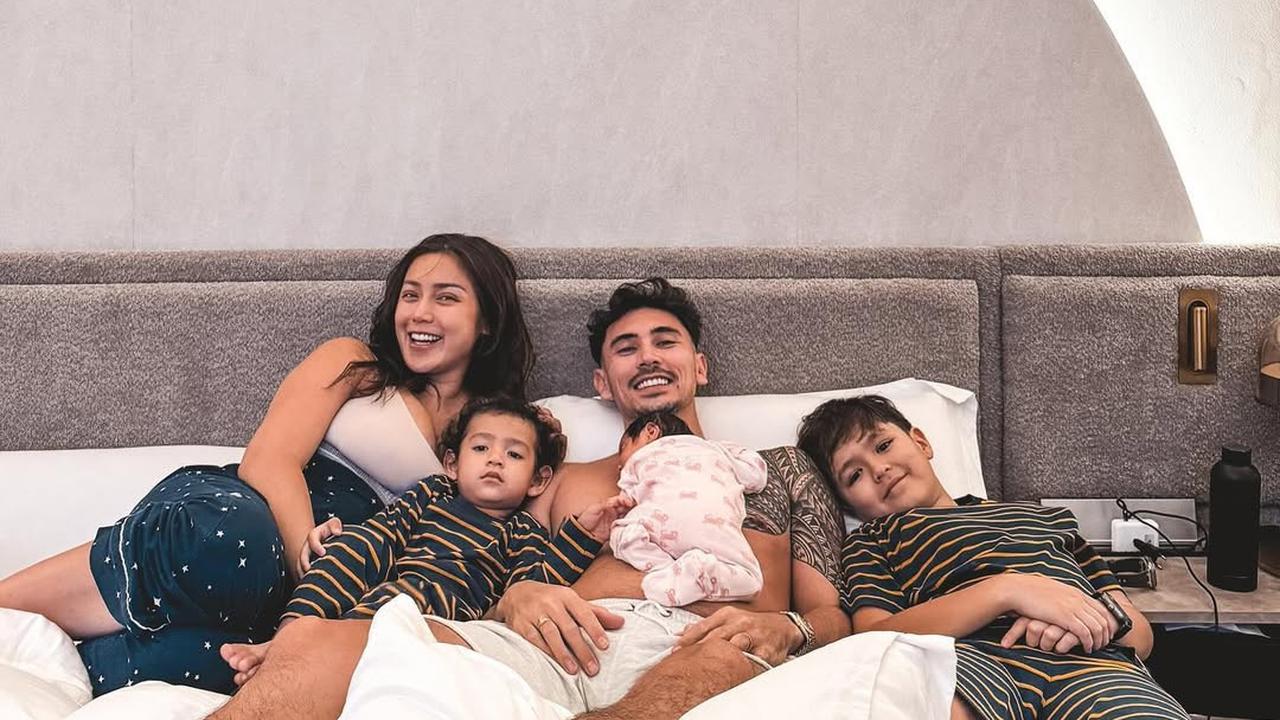 Potret Mesra Vincent Verhaag dan Jessica Iskandar, Disebut Jadi Suami dan Ayah Terbaik Oleh Netizen