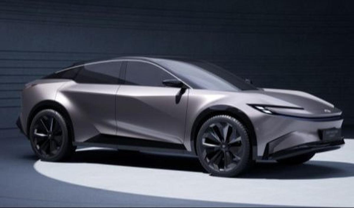 Di Eropa, Toyota berencana&nbsp; mengenalkan enam model BEV pada 2026. Ini untuk mendukung Toyota mencapai tujuan menawarkan Zero Emission Vehicle (ZEV) pada 2035 dan mencapai netralitas karbon total pada 2040.<br>