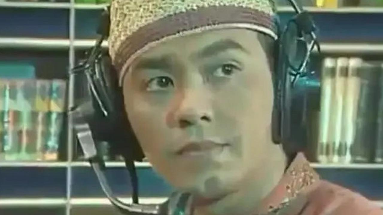 7Potret Lawas Diky Chandra Pemeran Ustaz Addin Sang Operator Lorowng Waktu, 'Pak Haji Siap Zidan Siap?