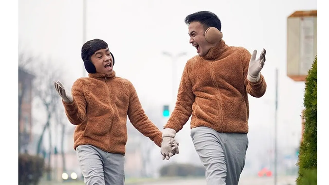 6 Potret Betrand Peto dan Ruben Onsu Pakai Baju Couple, Makin Mirip