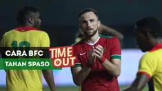 Bhayangkara FC berjuang keras mempertahankan jasa penyerang Ilija Spasojevic karena penyerang naturalisasi itu dinilai ideal bagi tim.