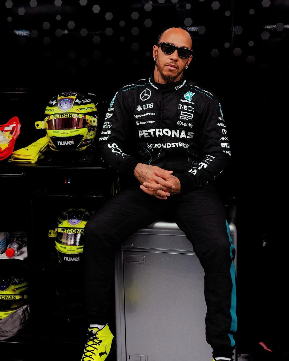 Sofia Vergara dan Lewis Hamilton Dikonfirmasi Hanya Berteman
