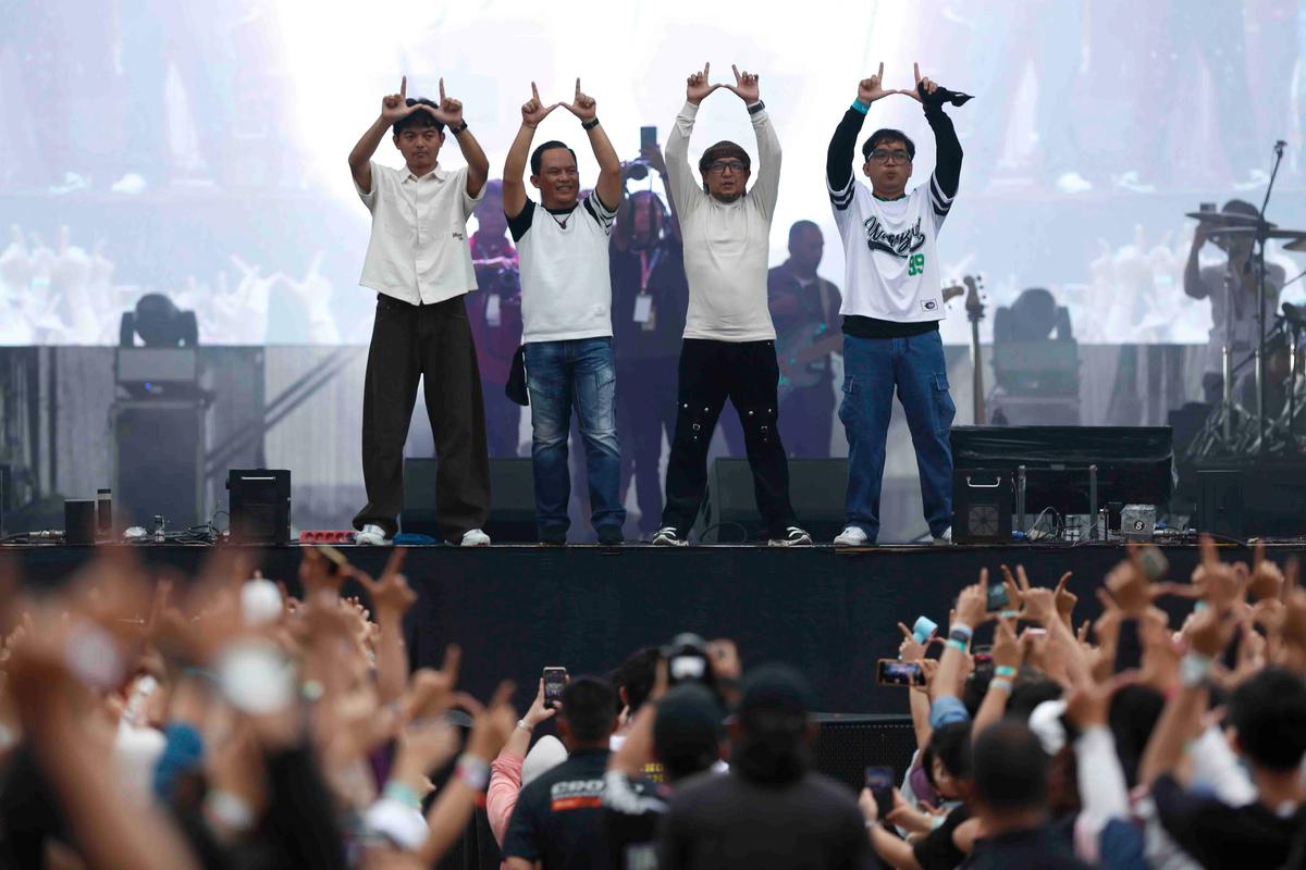 FOTO: Wali Hadirkan Nuansa Religius Jelang Buka Puasa di KLBB Festival 2026