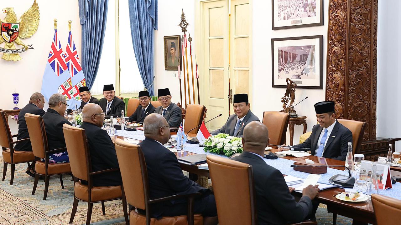 Wakil Menteri Komunikasi dan Digital (Wamen Komdigi) Angga Raka Prabowo menjadi salah satu delegasi yang mendampingi Presiden Prabowo Subianto menyambut Perdana Menteri (PM) Republik Fiji Sitiveni Rabuka di Istana Merdeka Jakarta, Kamis (24/4/2025).