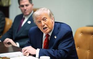 Presiden Amerika Serikat Donald Trump saat berada di Roosevelt Room, Gedung Putih, Rabu (10/12/2025). (Dok. AP/Evan Vucci)