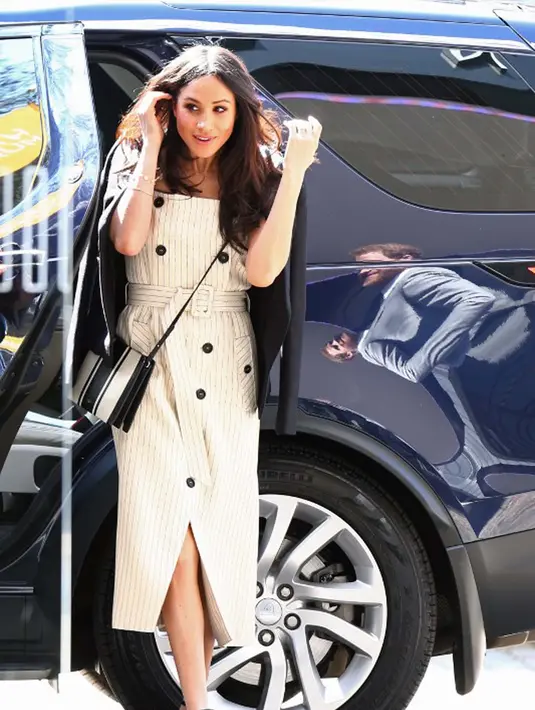 Lokasi berbulan madu mereka merupakan kawasan safari yang berfasilitaskan segala kemewahan. Bukan pantai atau pulau yang romantis, namun keduanya memilih bulan madu ke daerah gurun. (Foto: AFP)