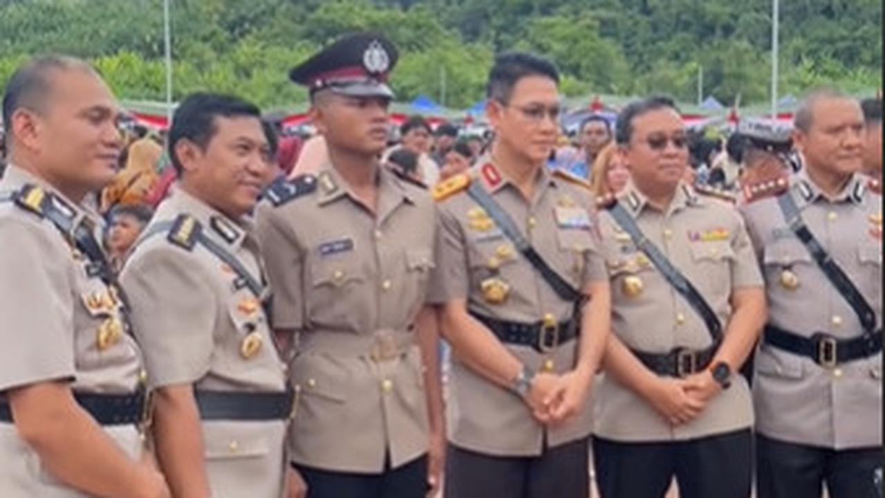 Melihat kondisi tersebut, Kapolda Kaltara Irjen Pol Daniel Adityajaya seketika datang dan menemui Bintara muda tersebut.