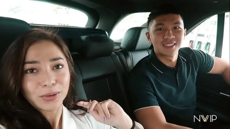 Nikita Willy dan Indra Priawan di Bali Sebelum ke Antartika