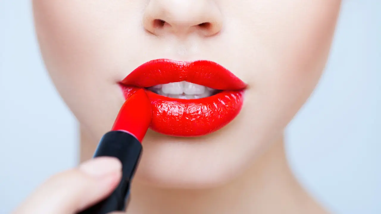 lipstik merah