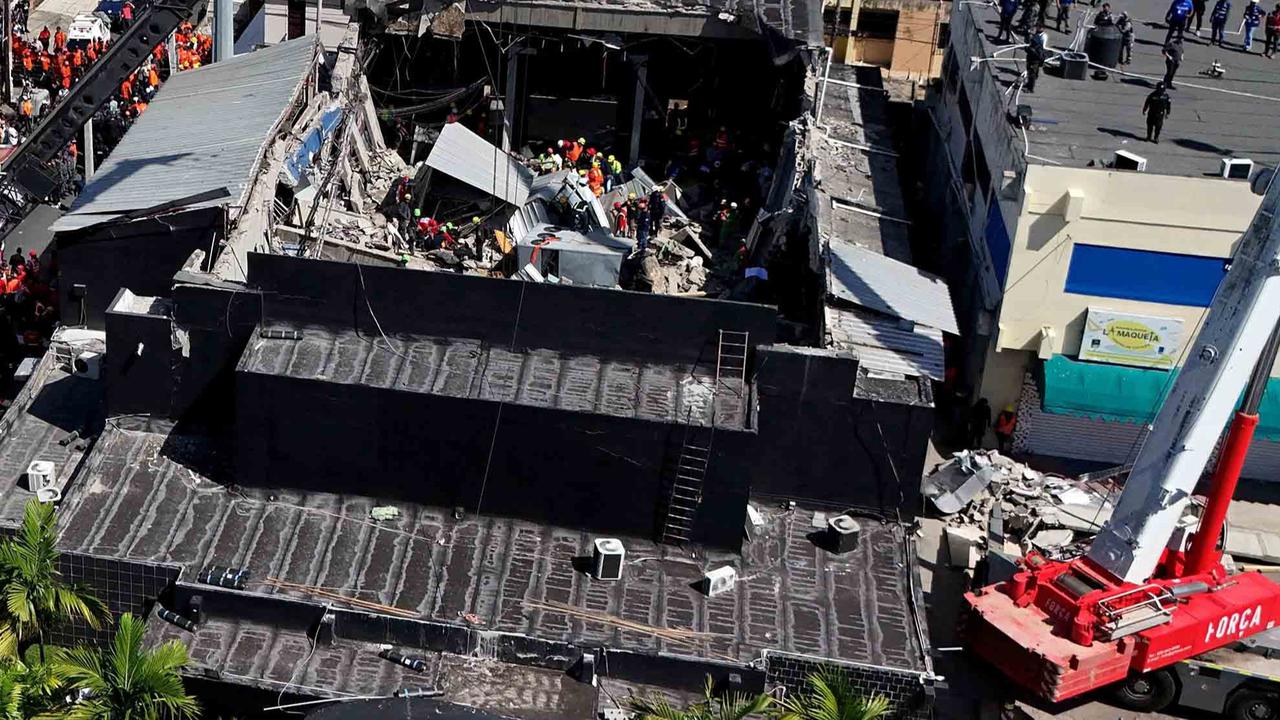 FOTO:  Atap Klub Malam Runtuh di Repupbik Dominika, 66 Tewas dan Puluhan Luka-Luka