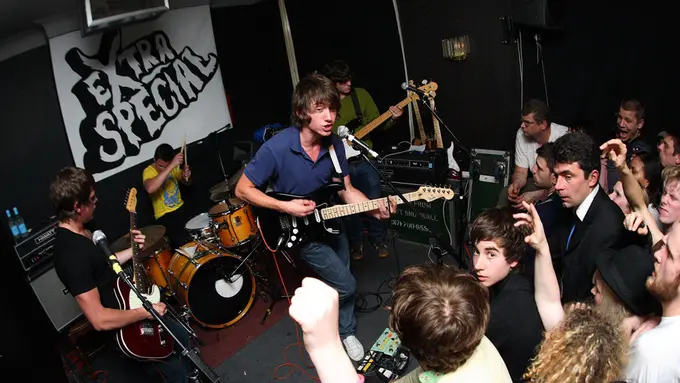 [Bintang] Editor Says: Keresahan Menjadi Istri dan Berhentinya Hobi