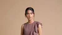 10 Rekomendasi Midi Dress Brokat Simpel dan Elegan 2025, Tampil Memukau di Setiap Kesempatan