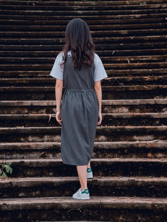 Arti Mimpi Naik Tangga yang Berhubungan dengan Pencapaian