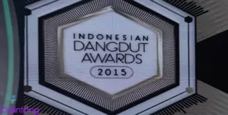 Siapa saja insan dangdut Indonesia yang mendapat penghargaan di ajang Indonesian Dangdut Awards 2015? Simak hanya di Bintang.com