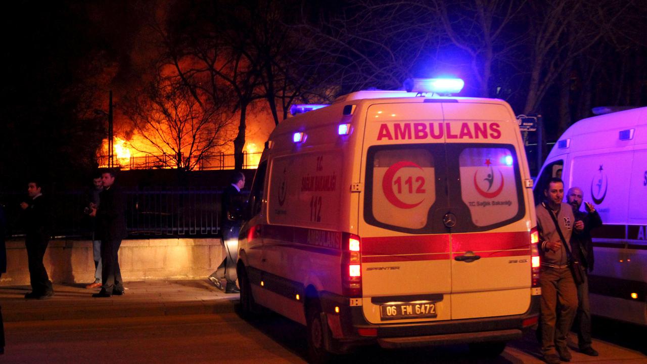 20160217-Bom Mobil Hantam Ibu Kota Turki, 28 Orang Tewas-Ankara