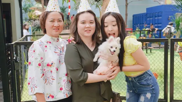 6 Potret Natasha Wilona Bareng Ibunda dan Kakaknya, Selalu Kompak