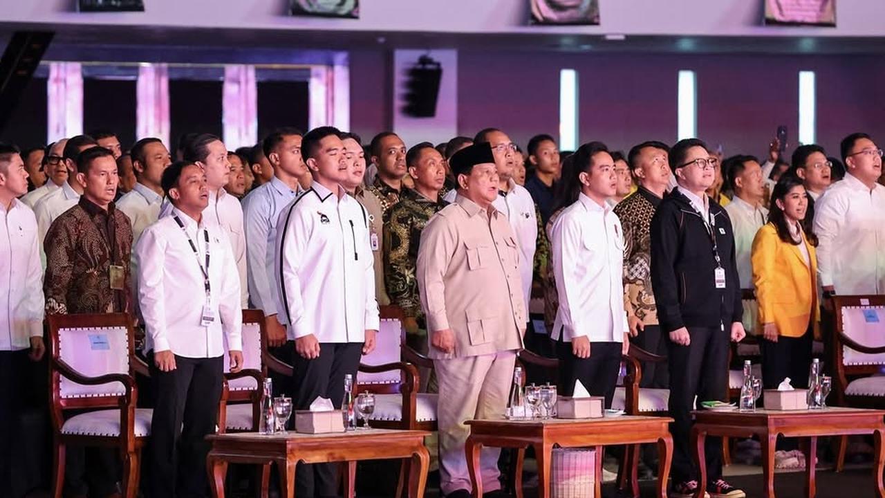 VIDEO: Prabowo Heran Sapa Seskab Teddy di Kongres PSI Langsung Heboh "Kok Tepuk Tangan Lebih Gemuruh?"
