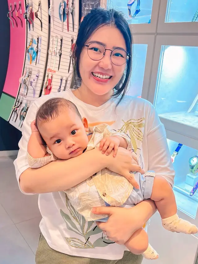 Tedak Siten Anak Via Vallen