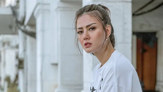 Tampil Beda, Ini Potret Nita Gunawan dengan Rambut Dikucir yang Curi Perhatian