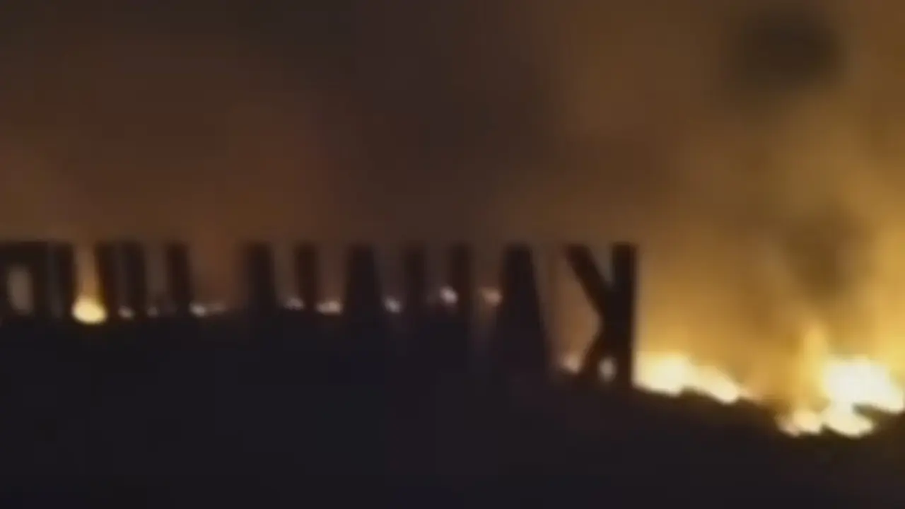 10 hektar lahan ilalang di wisata Kawah Wurung terbakar (Istimewa)