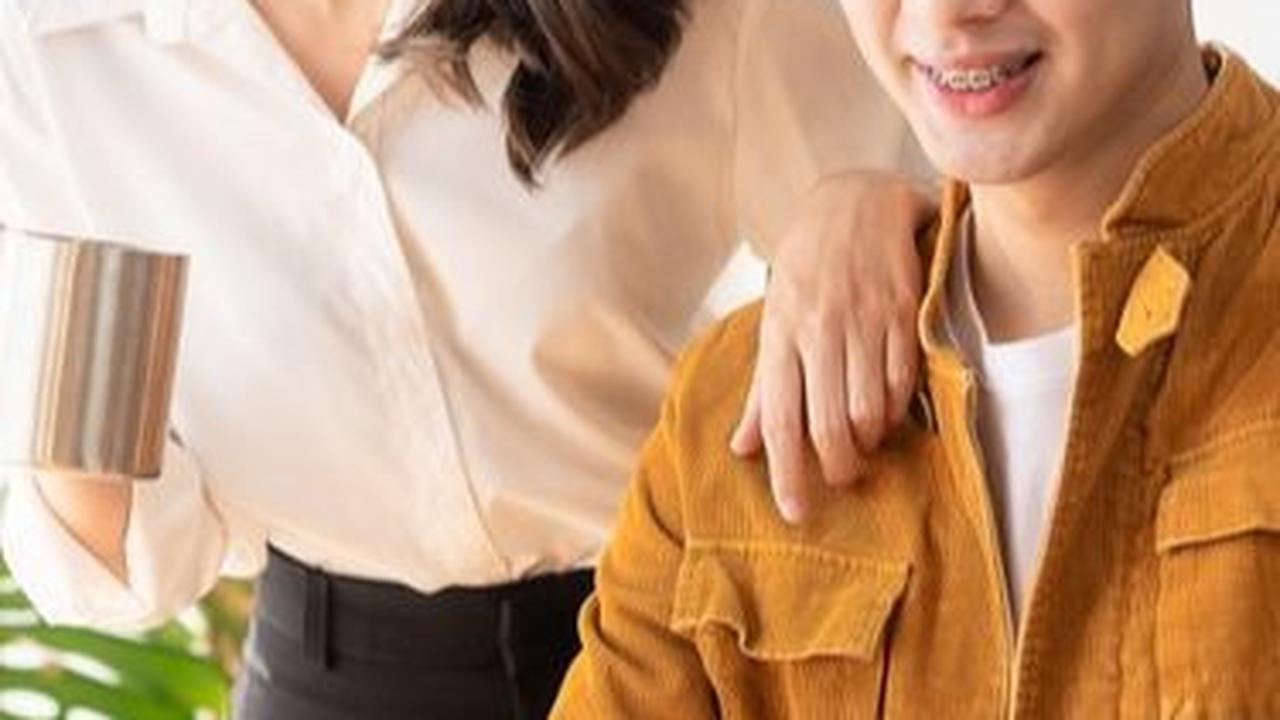 Mempedulikan Kebutuhan dan Perasaan Pasangan dengan Penuh Empati