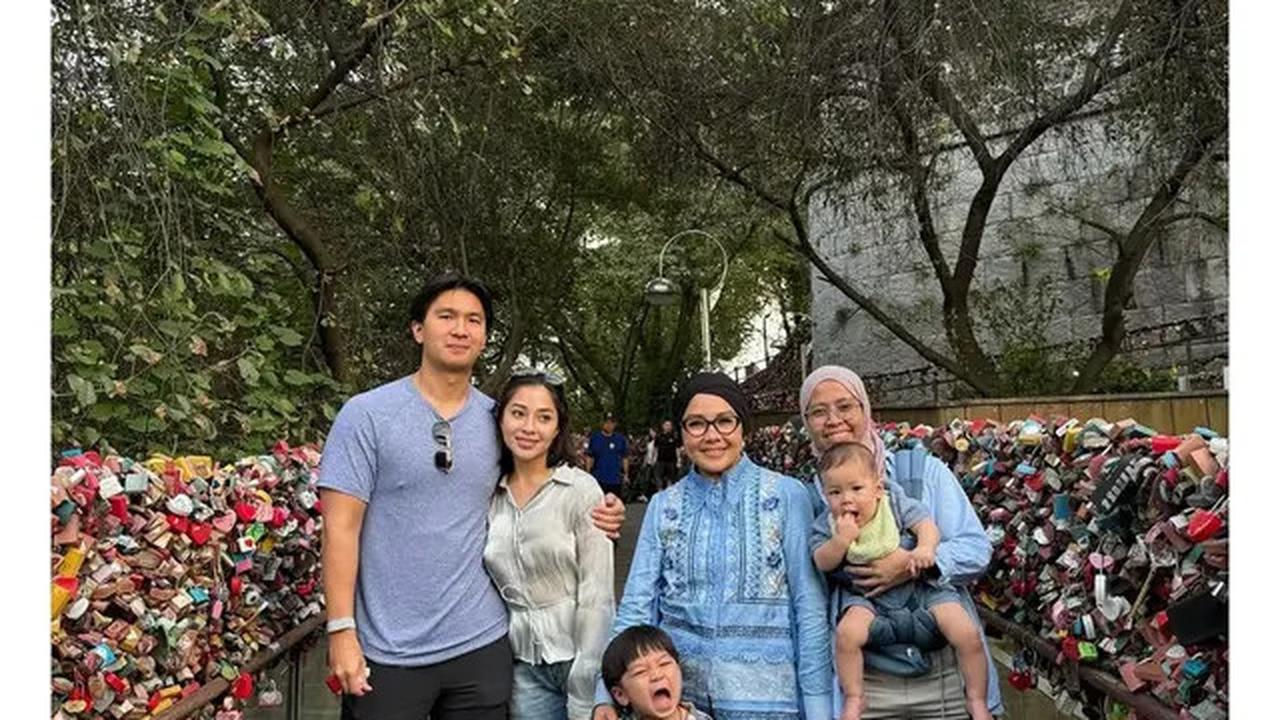 6 Gaya Nikita Willy Liburan di Korea Selatan Bareng Keluarga, Tampil Modis