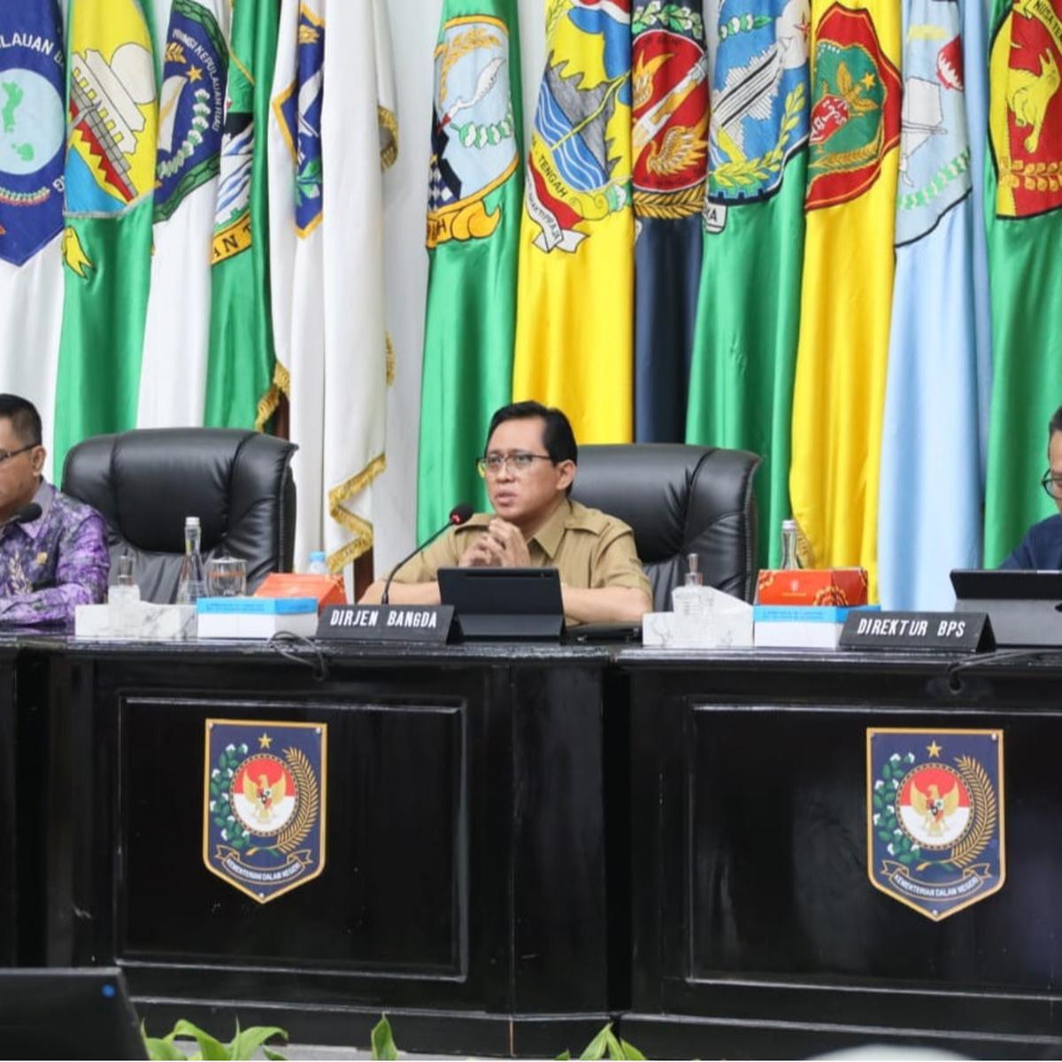 Dirjen Bangda Kemendagri Restuardy Daud Saat Rapat Koordinasi Pengendalian Inflasi Daerah