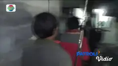 Sejauh ini sedikitnya 20 rumah warga melapor digedor baik itu bagian pagar atau pintu rumah oleh pelaku misterius.