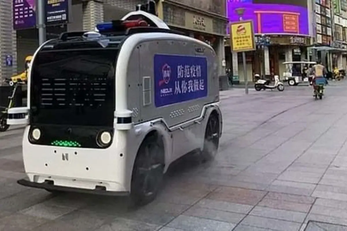 Mobil otonom pengangkut barang