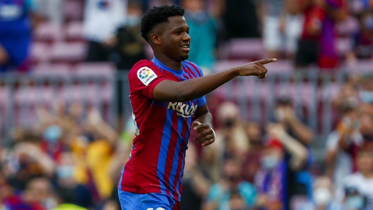 Foto: 6 Pemain yang Dapat Meninggalkan Barcelona Secara Gratis Musim Depan Gegara Kontraknya Habis Akhir Musim 2021 / 2022 Ini