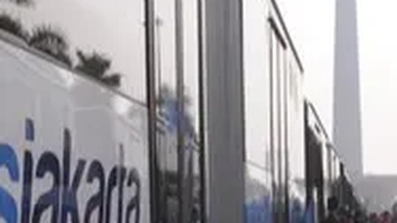 Rencananya, halte integrasi ini akan dibuat sejajar dengan Jalan Gatot Subroto. "Kemaren pas lihat-lihat ada space di sini, memungkinkan untuk diintegrasikan," tambah Welfizon.