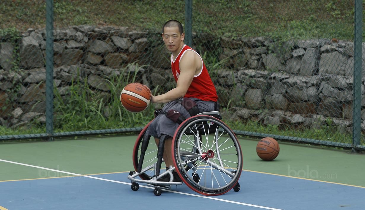 Ada satu sosok yang membuat Donald tidak pernah kehilangan harapan untuk bermain basket yakni pemain Cleveland Cavaliers, Derrick Rose. (Bola.com/M Iqbal Ichsan)