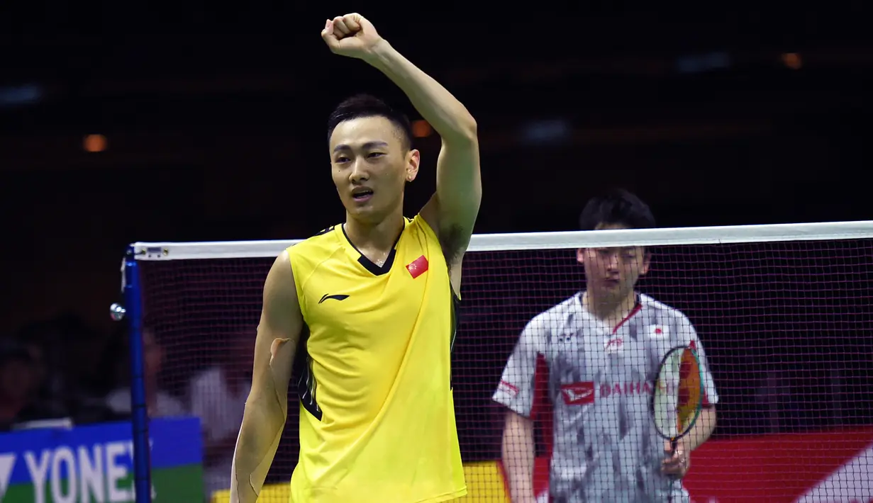 Zhang Nan. Mantan pebulu tangkis Cina ini mempunyai kisah asmara yang unik. Ia terlibat cinta segitiga dengan pasangan ganda putri Cina, Zhao Yunlei dan Tian Qing. "Kang Nanang", julukannya, akhirnya menikahi Tian Qing setelah ditinggal Zhao Yunlei, pasangan ganda campurannya. (AFP/Romeo Gacad)