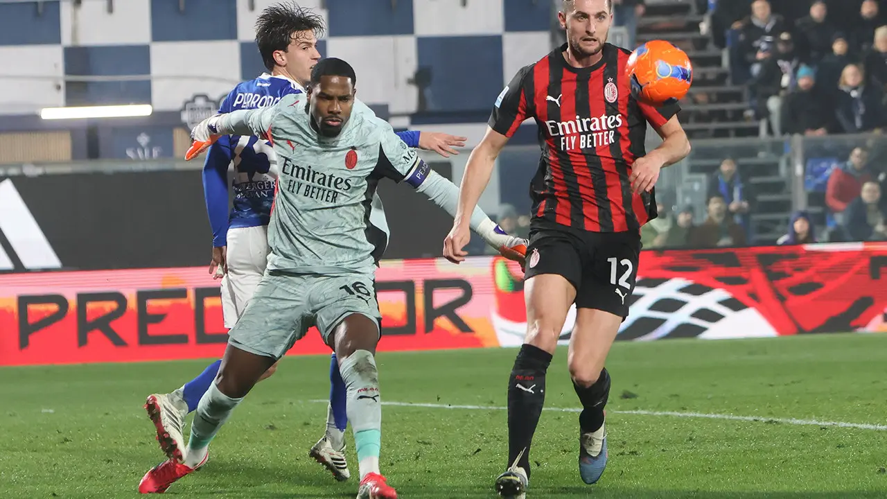 ac milan como mike maignan