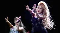 Rose Blackpink dalam Sahara Tent pada 2019 Coachella Valley Music And Arts (12/4/2019) di Indio, California. (AFP/Rich Fury)