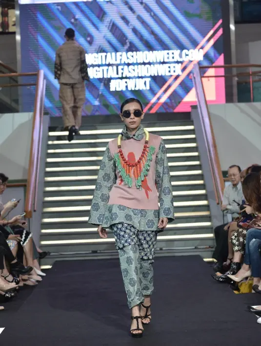 Chu Suwannapha pernah mendapatkan penghargaan "Most Innovative Fashionista” di South Africa Style Awards. (Liputan6.com/Pool/PR Magnifique)