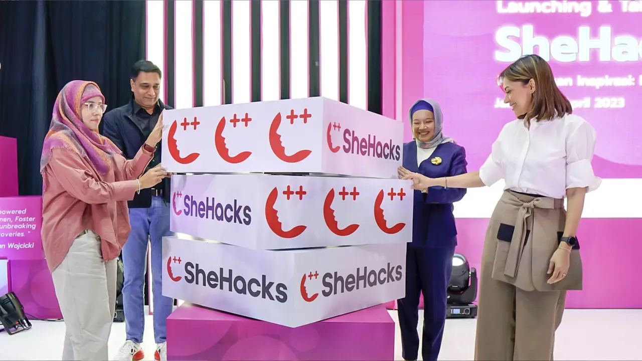 Indosat Ooredoo Hutchison merilis progam pemberdayaan perempuan digital SheHacks 2023.